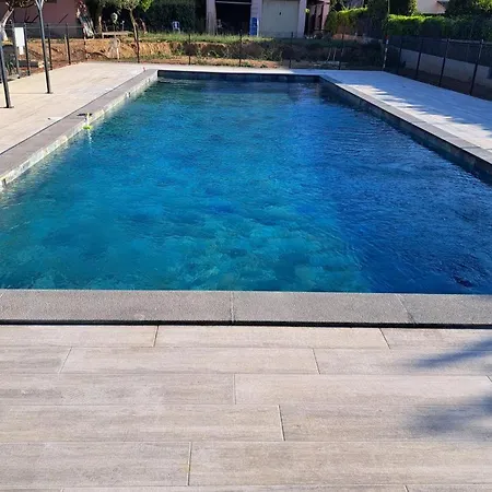 De 78 M2 A 400m De La + Piscine Holiday home Six-Fours-les-Plages